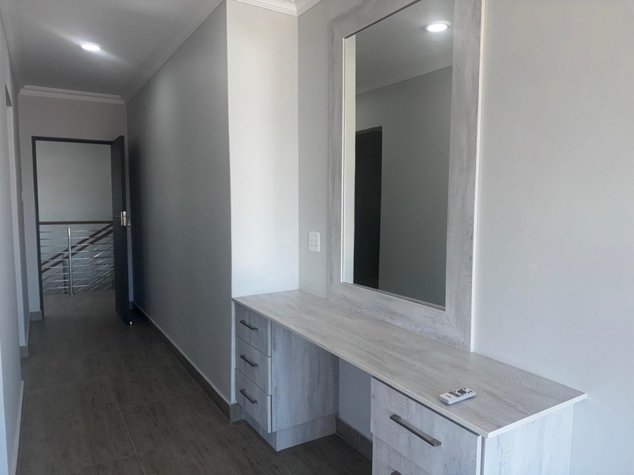 4 Bedroom Property for Sale in Wavecrest Eastern Cape